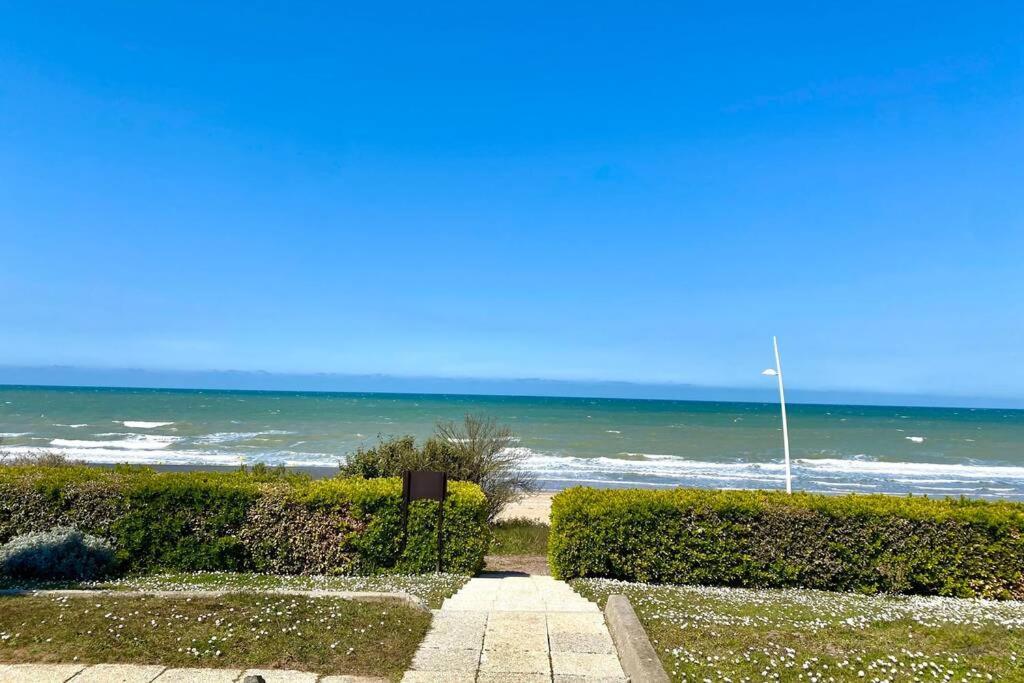 Studio Avec Acces A La Mer - Cabourg Kültér fotó